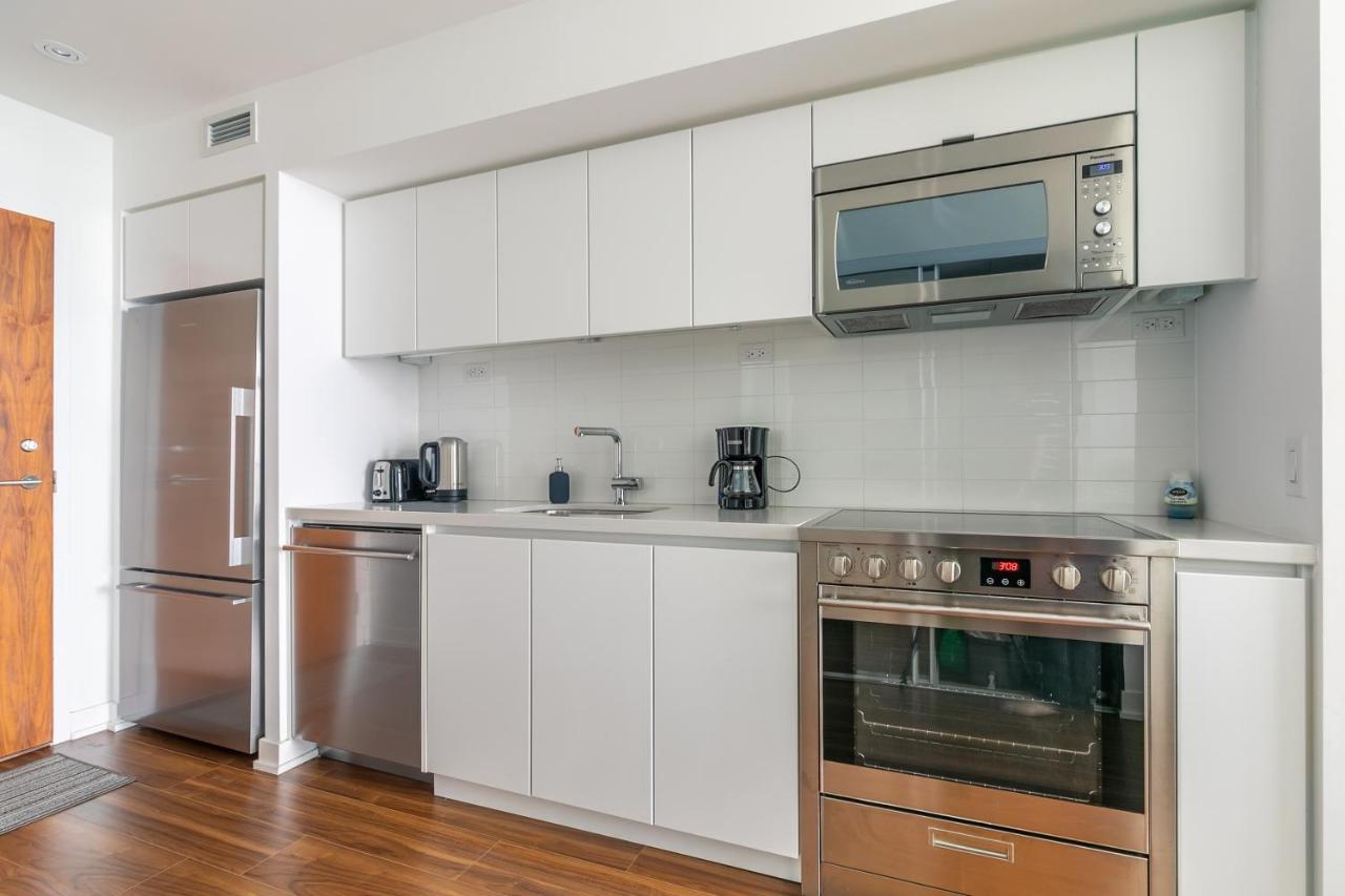 ซิมพลี คอมฟอร์ต เมเปิล ลีฟ สแควร์ Apartment โตรอนโต ภายนอก รูปภาพ