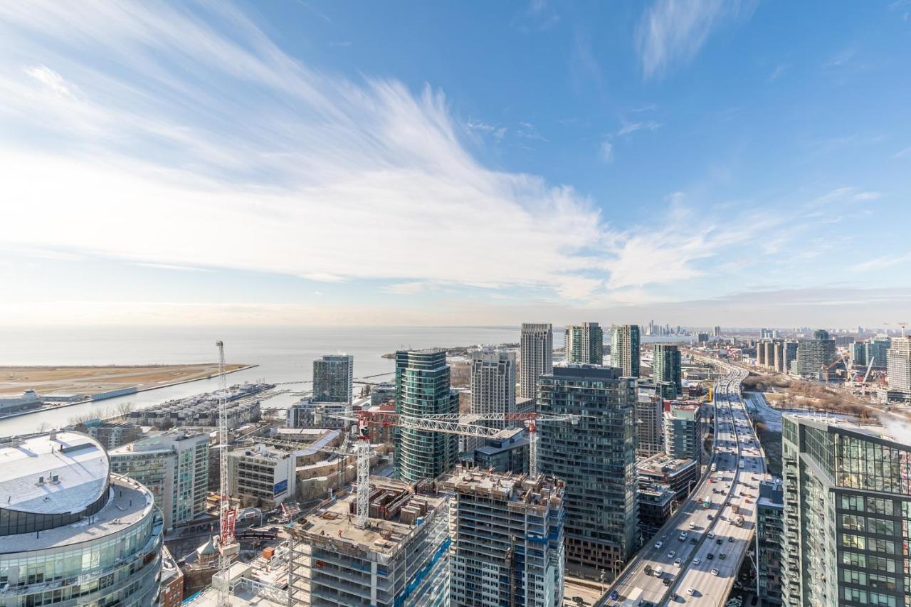 ซิมพลี คอมฟอร์ต เมเปิล ลีฟ สแควร์ Apartment โตรอนโต ภายนอก รูปภาพ