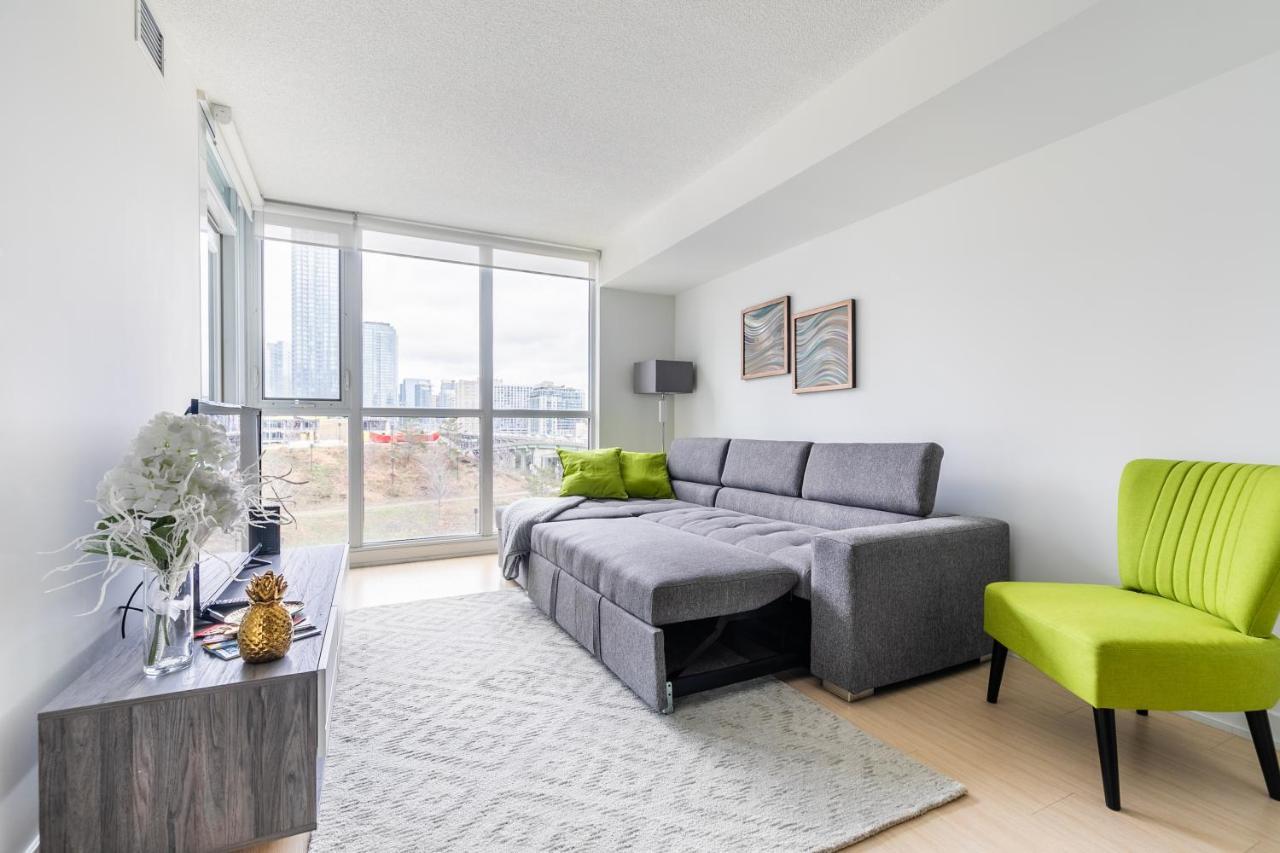 ซิมพลี คอมฟอร์ต เมเปิล ลีฟ สแควร์ Apartment โตรอนโต ภายนอก รูปภาพ